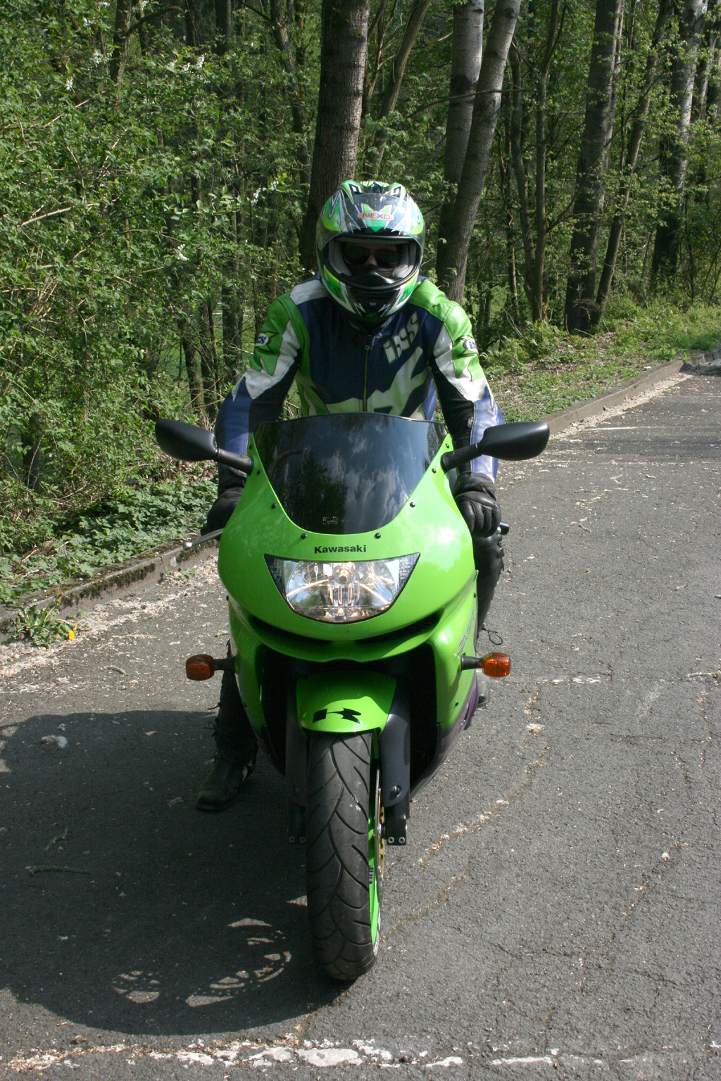 Kawa ZX9R
