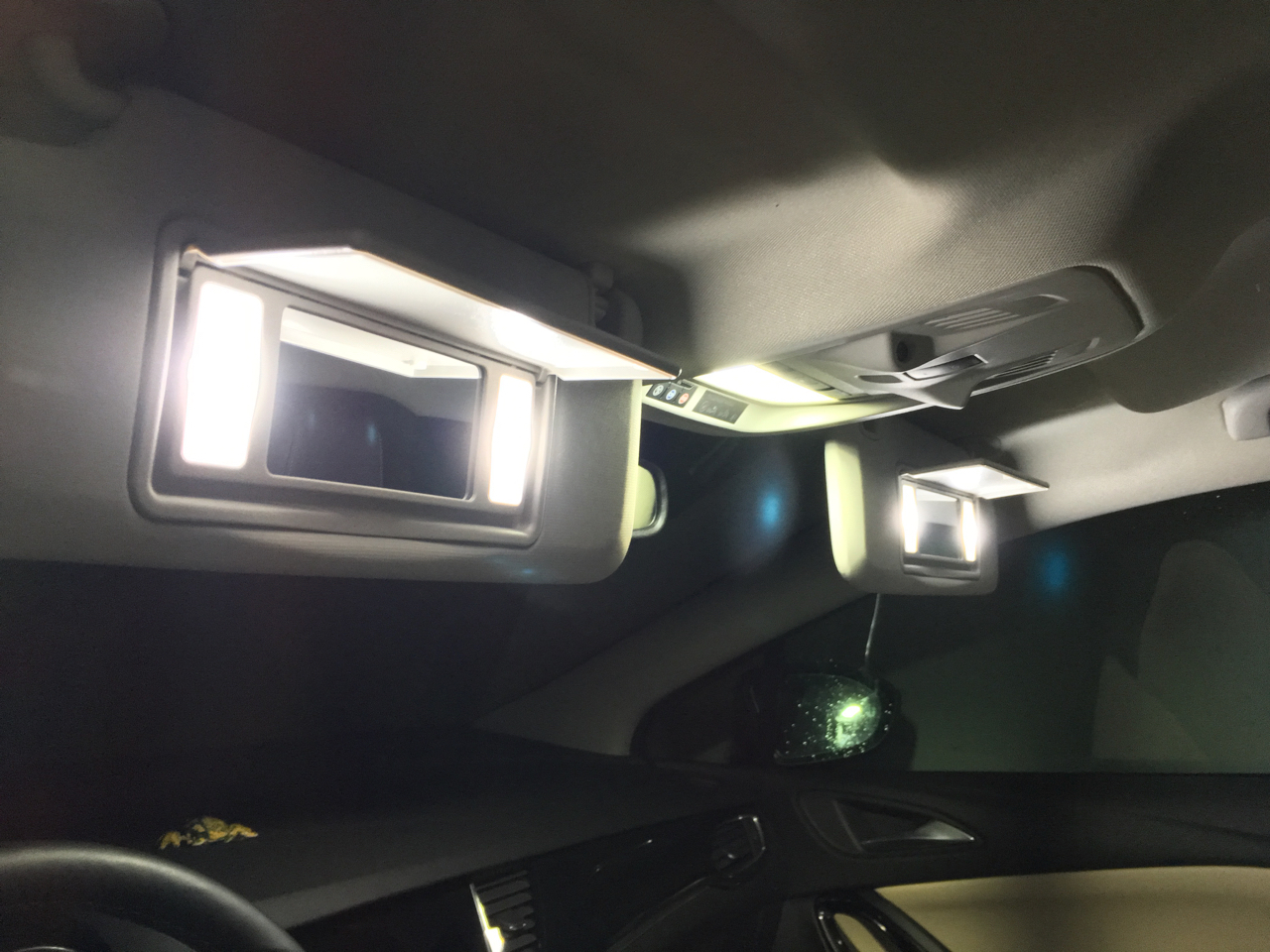 Schminkspiegel LED - Opel Astra K Forum