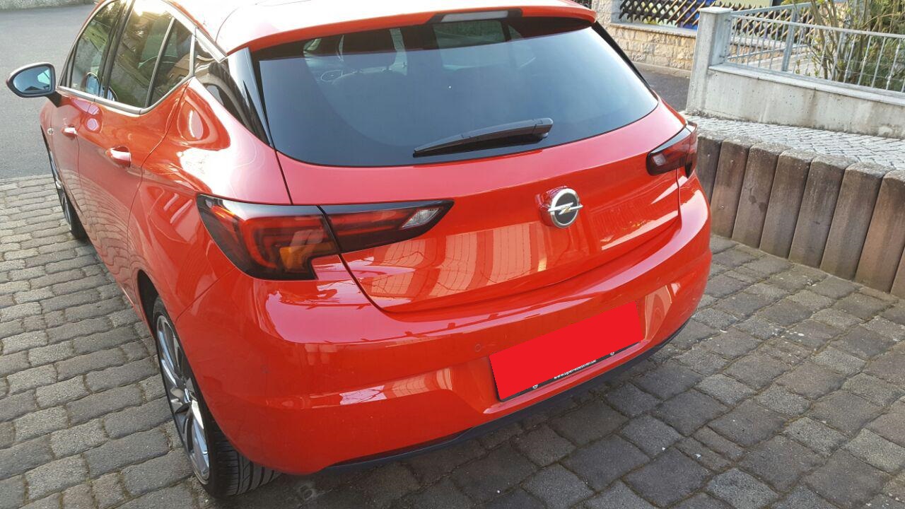 Heck mit Zahnseide gecleant