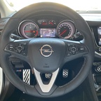 Lenkrad neu bezogen und Spange in weiss, OPC Sportpedale